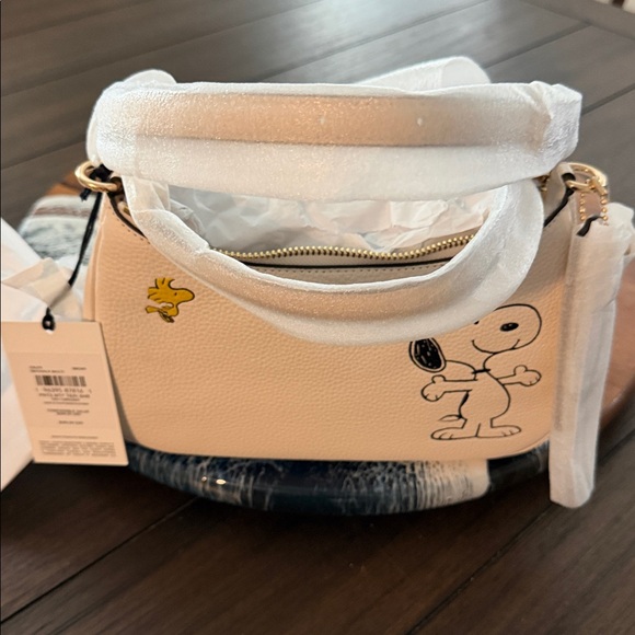 Coach X Peanuts Leather Teri Shoulder/Cross Body Bag, Sold Out Online,NWT R $398 - Picture 6 of 6